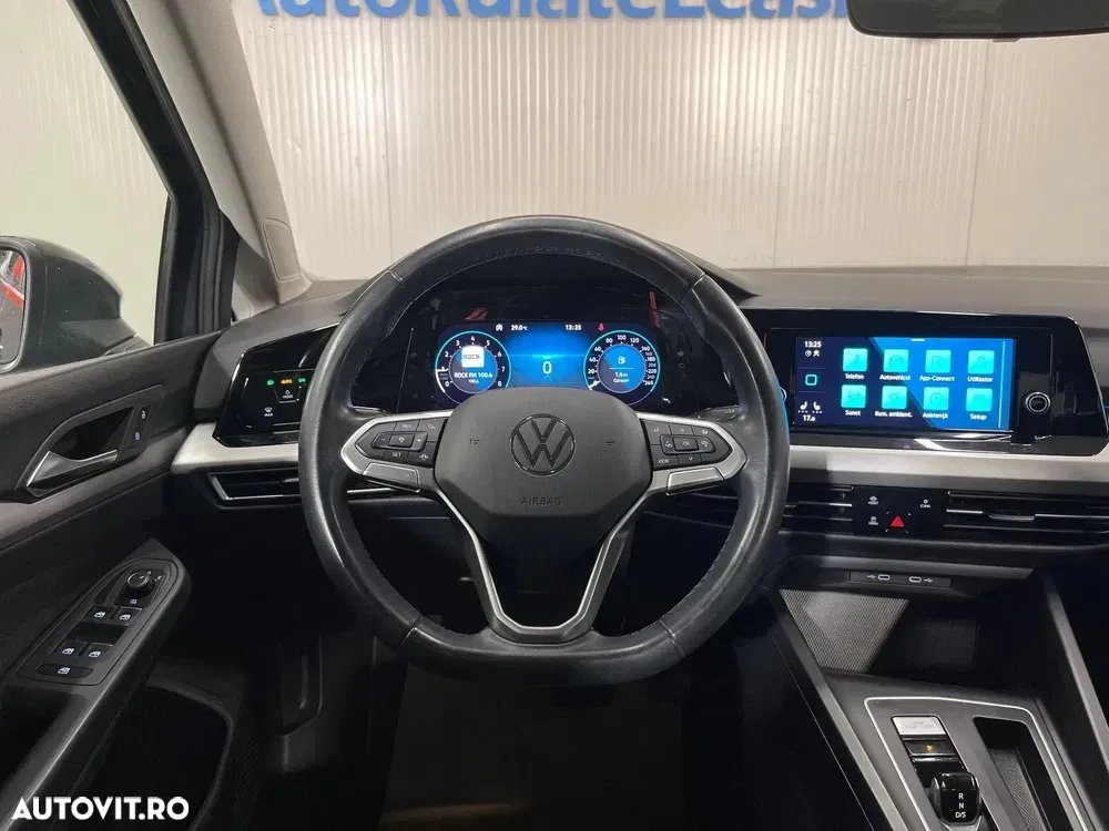 Volkswagen Golf 1.5 eTSI ACT DSG MHEV Life — imagine 6