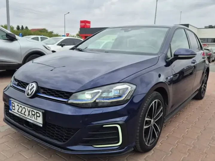 Volkswagen Golf VII