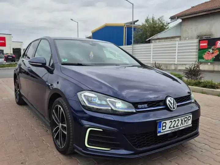 Volkswagen Golf VII
