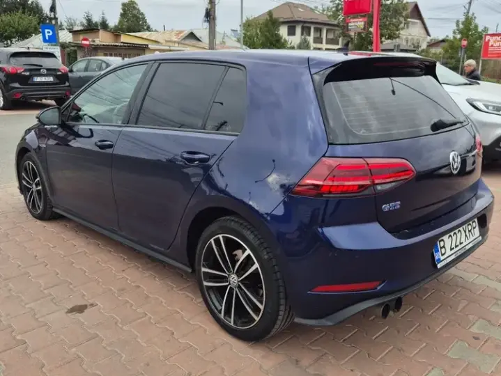 Volkswagen Golf VII