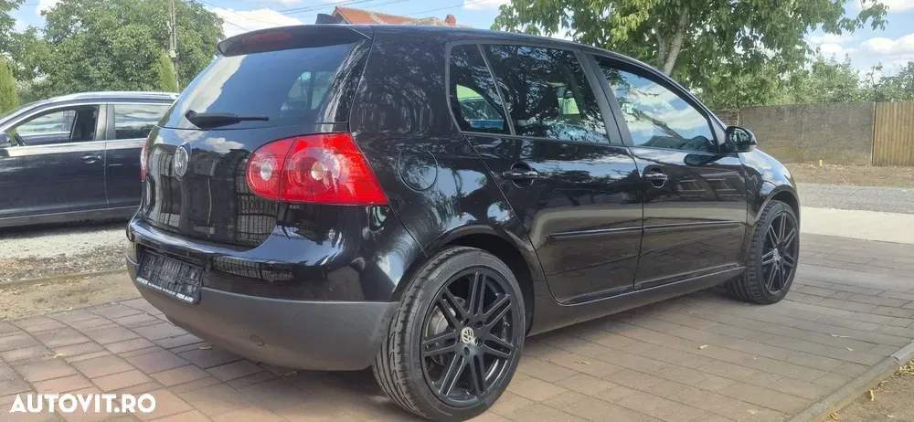 Volkswagen Golf — imagine 3