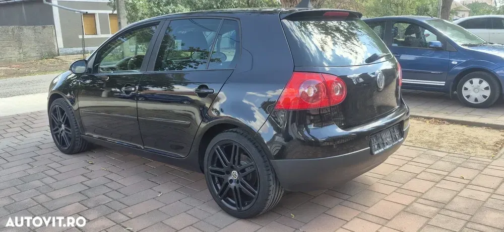 Volkswagen Golf — imagine 4