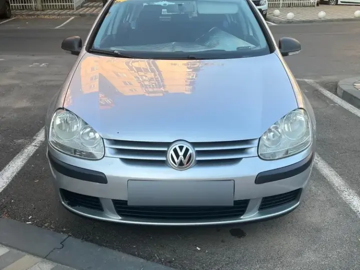 Volkswagen Golf V 1.9 TDI Sportline