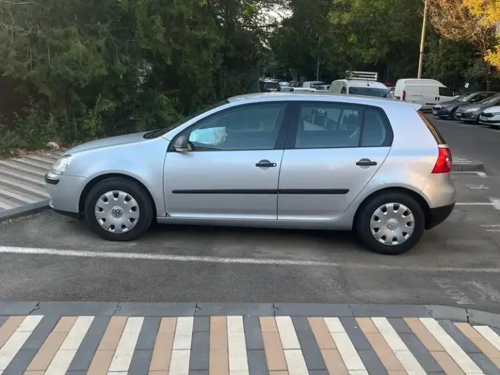 Volkswagen Golf V 1.9 TDI Sportline