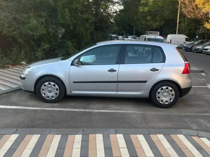 Volkswagen Golf V 1.9 TDI Sportline