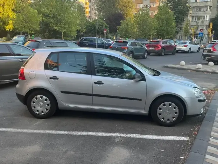 Volkswagen Golf V 1.9 TDI Sportline
