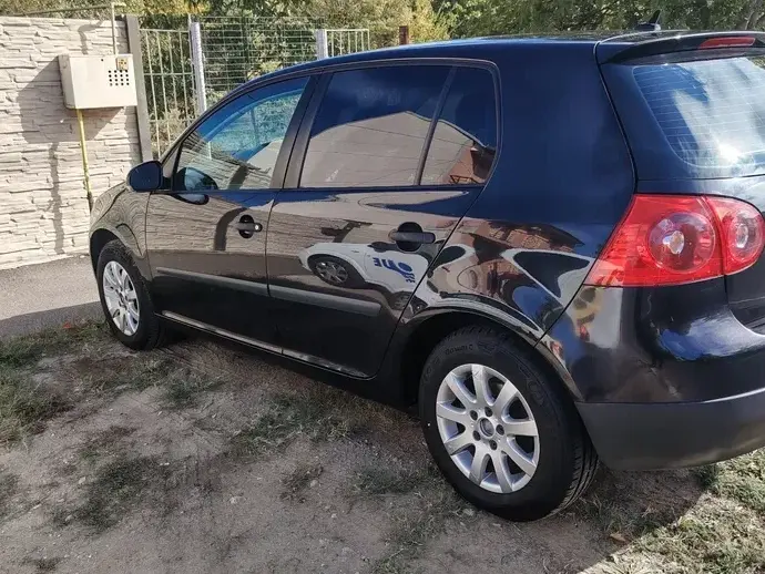 Volkswagen Golf V