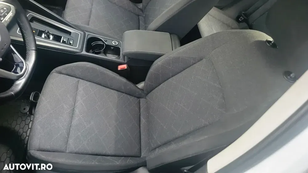 Volkswagen Golf VIII 1.5 eTSI ACT DSG MHEV Life — imagine 3