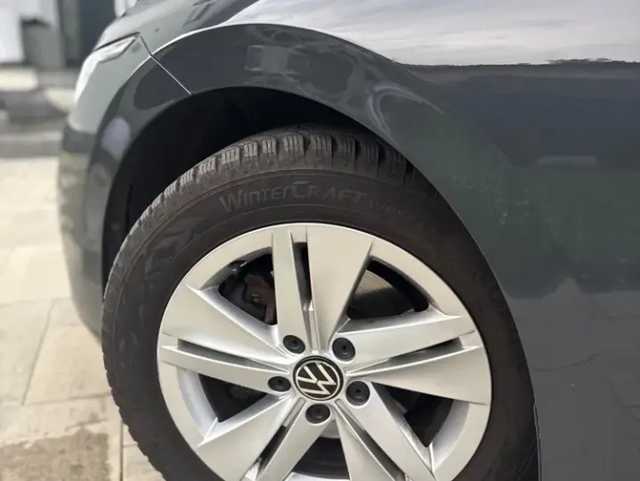 Volkswagen Golf VIII