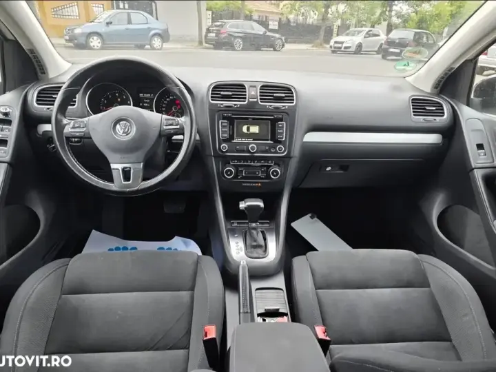 Volkswagen Golf VI