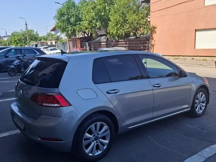 Volkswagen Golf VII