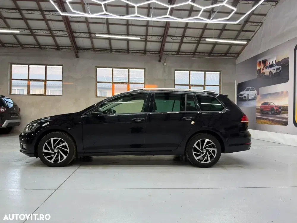 Volkswagen Golf — imagine 4