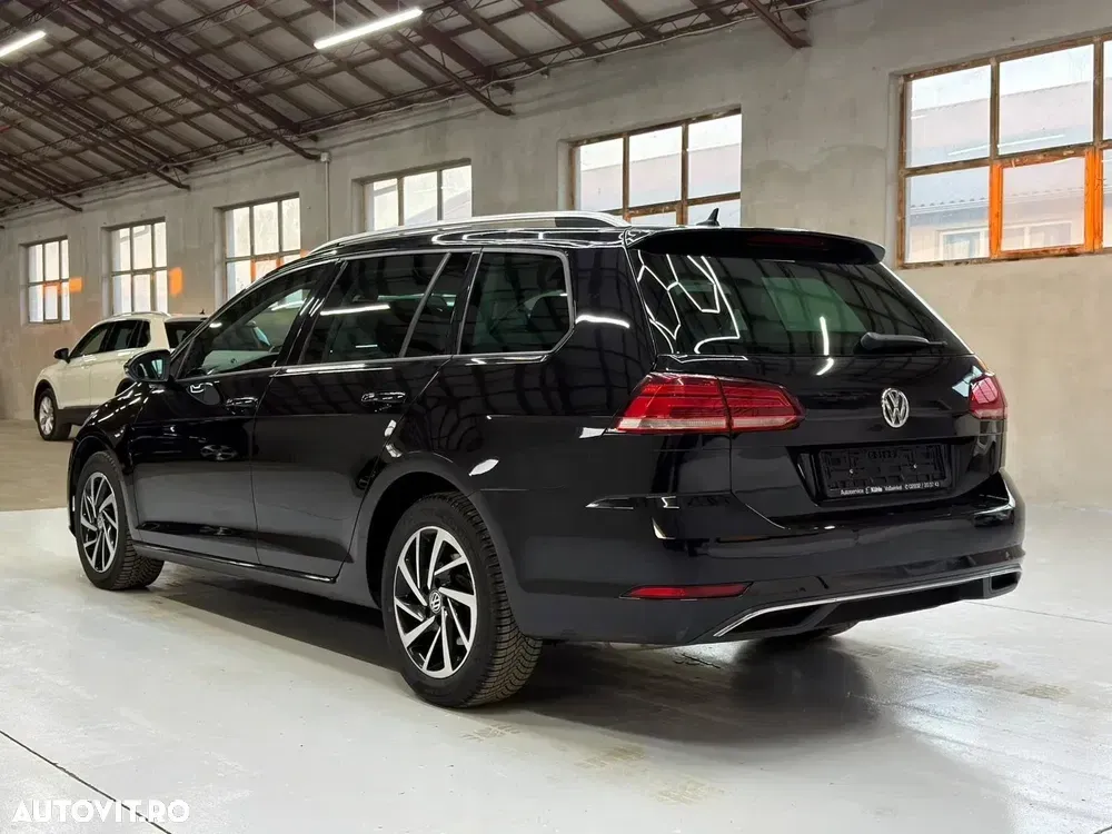 Volkswagen Golf — imagine 6