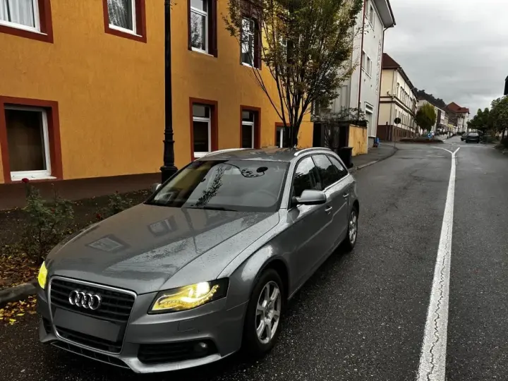 Audi A4 Limuzina