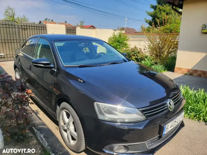 Volkswagen Jetta A6 1.6 TDI DSG Highline