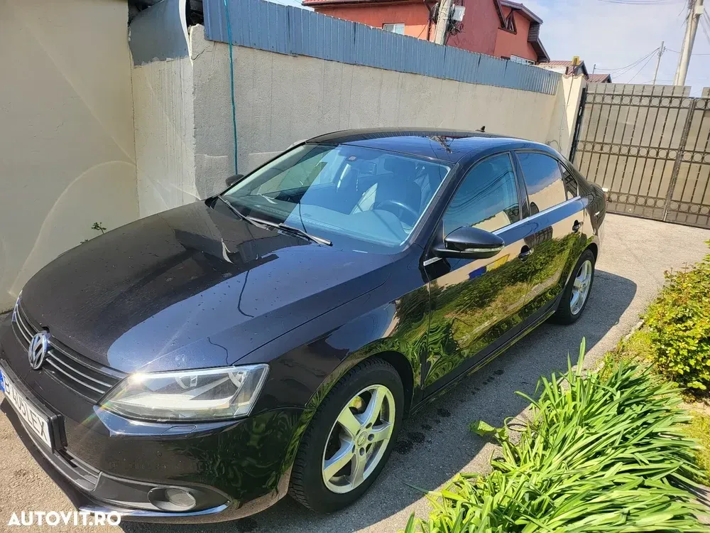 Volkswagen Jetta A6 1.6 TDI DSG Highline — imagine 4