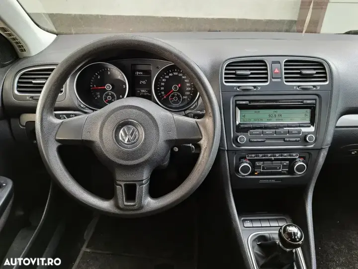 Volkswagen Golf VI