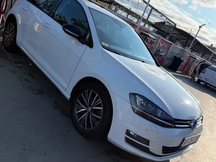 Volkswagen Golf VII 1.6 TDI 4Motion BlueMotion Technology Allstar