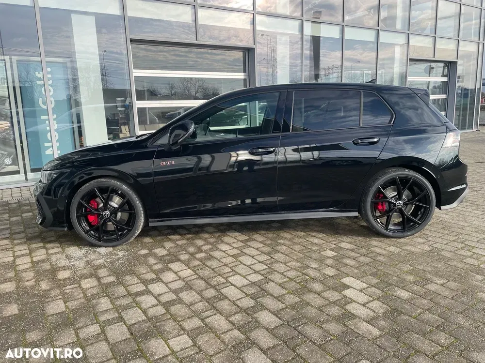 Volkswagen Golf VIII — imagine 3