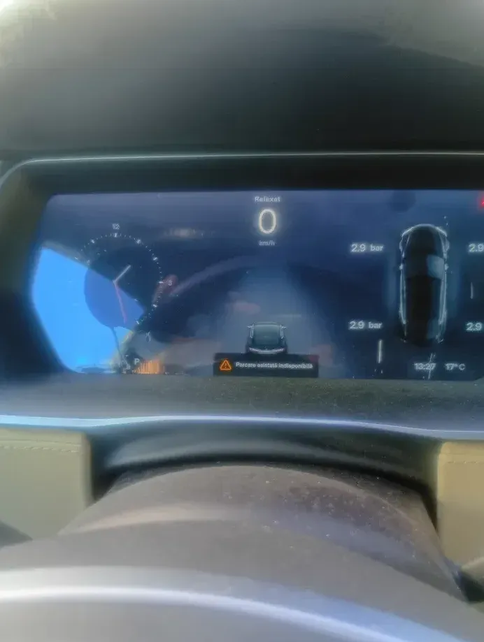 Tesla Model S — imagine 4