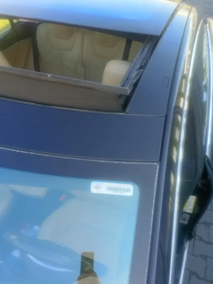 Tesla Model S — imagine 3
