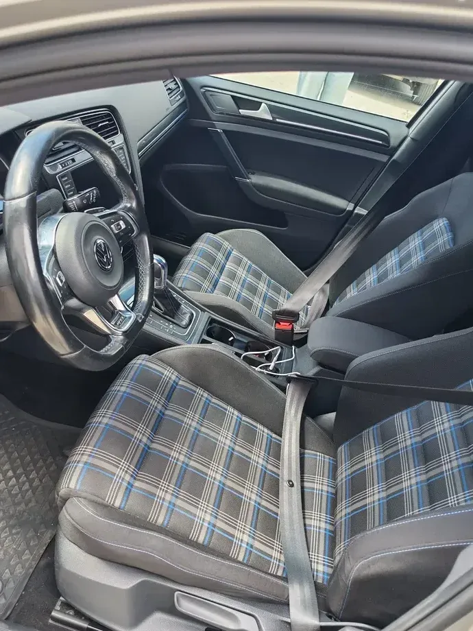 Volkswagen Golf — imagine 6