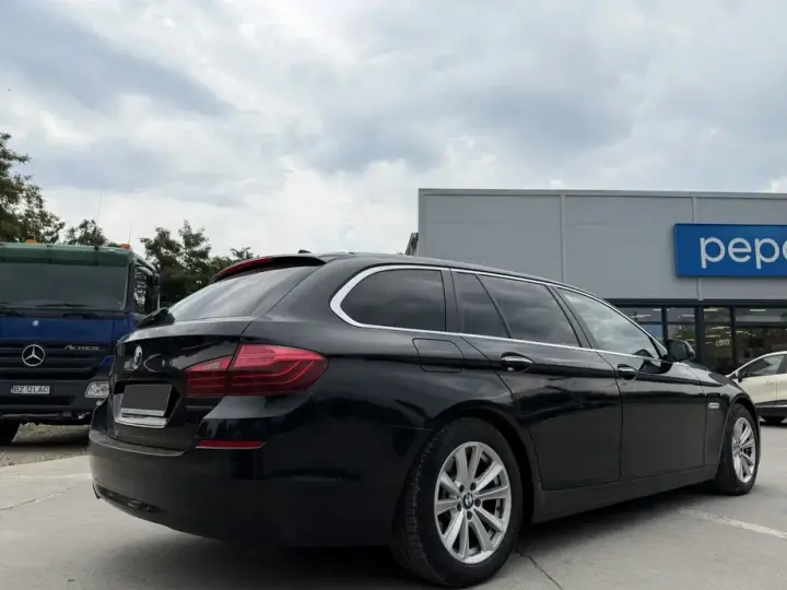 BMW Seria 5 F10/F11/F07 520d Aut.