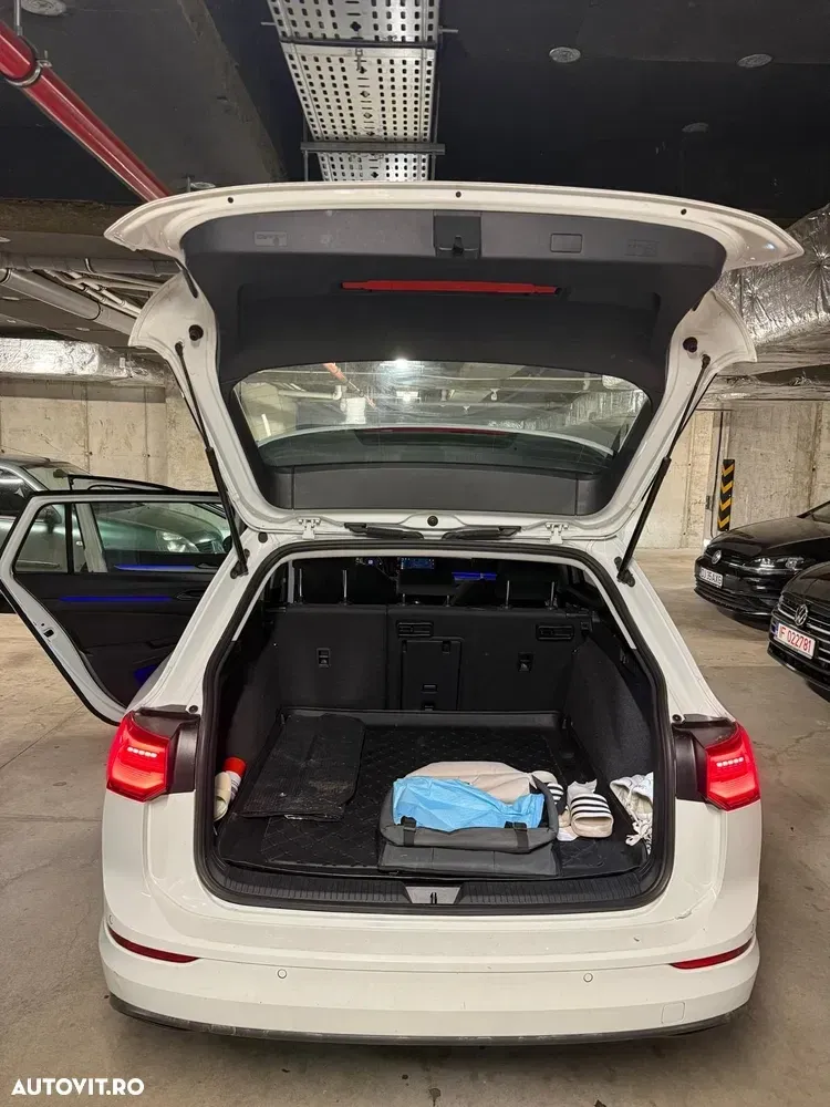 Volkswagen Golf VIII 2.0 TDI Life — imagine 6