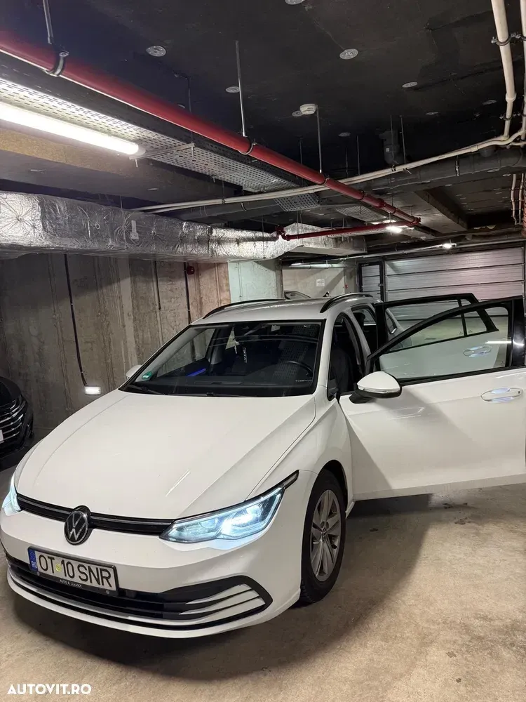 Volkswagen Golf VIII 2.0 TDI Life — imagine 2