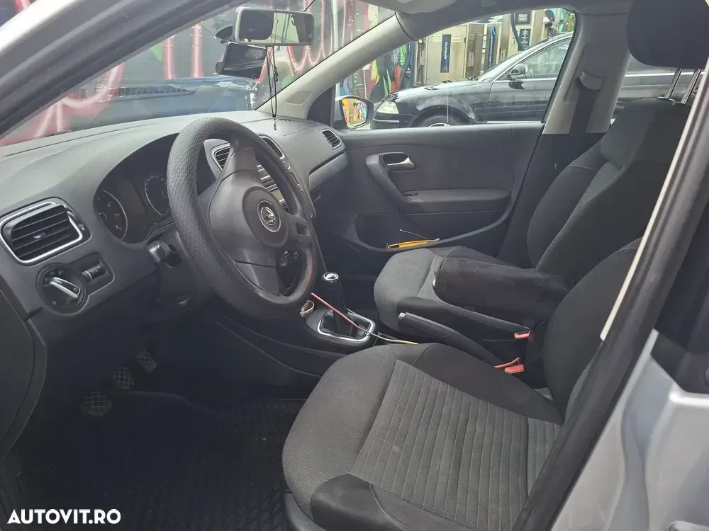 Volkswagen Polo 1.2 Attractive — imagine 3