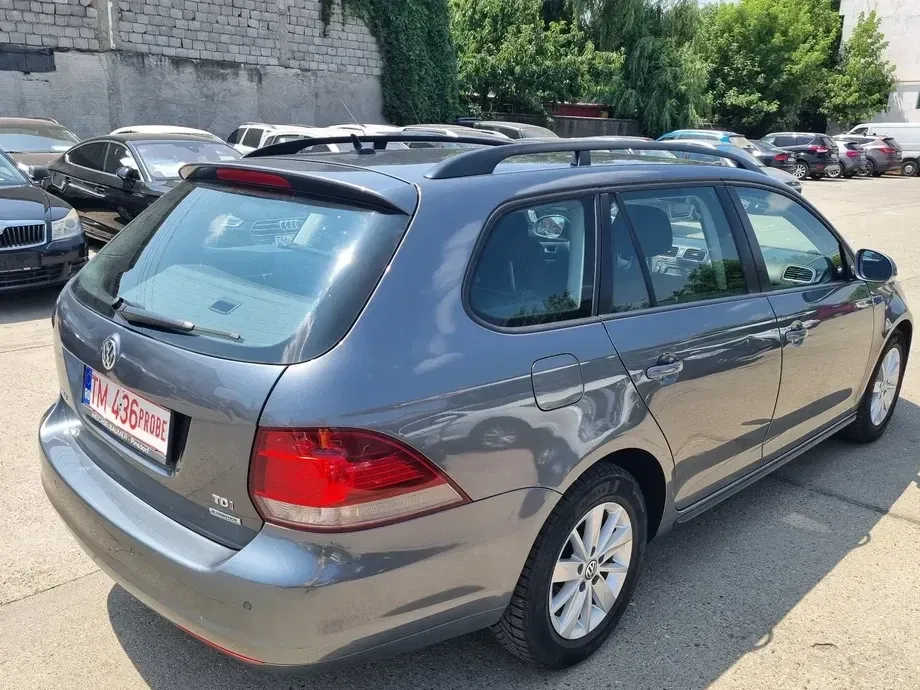 Volkswagen Golf VI 1.6 TDI BlueMotion Technology Comfortline — imagine 4