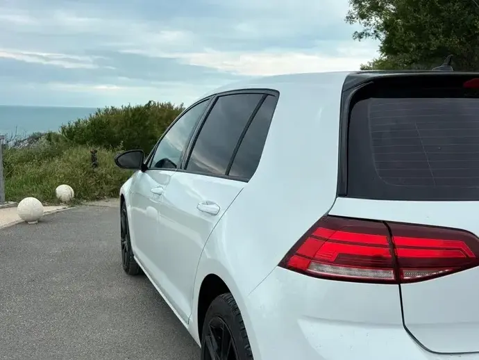 Volkswagen Golf VII