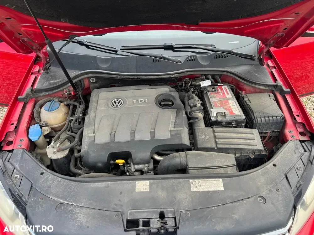 Volkswagen Passat B7 1.6 TDI BlueMotion Technology Trendline — imagine 5