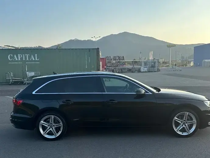 Audi A4 Avant B9