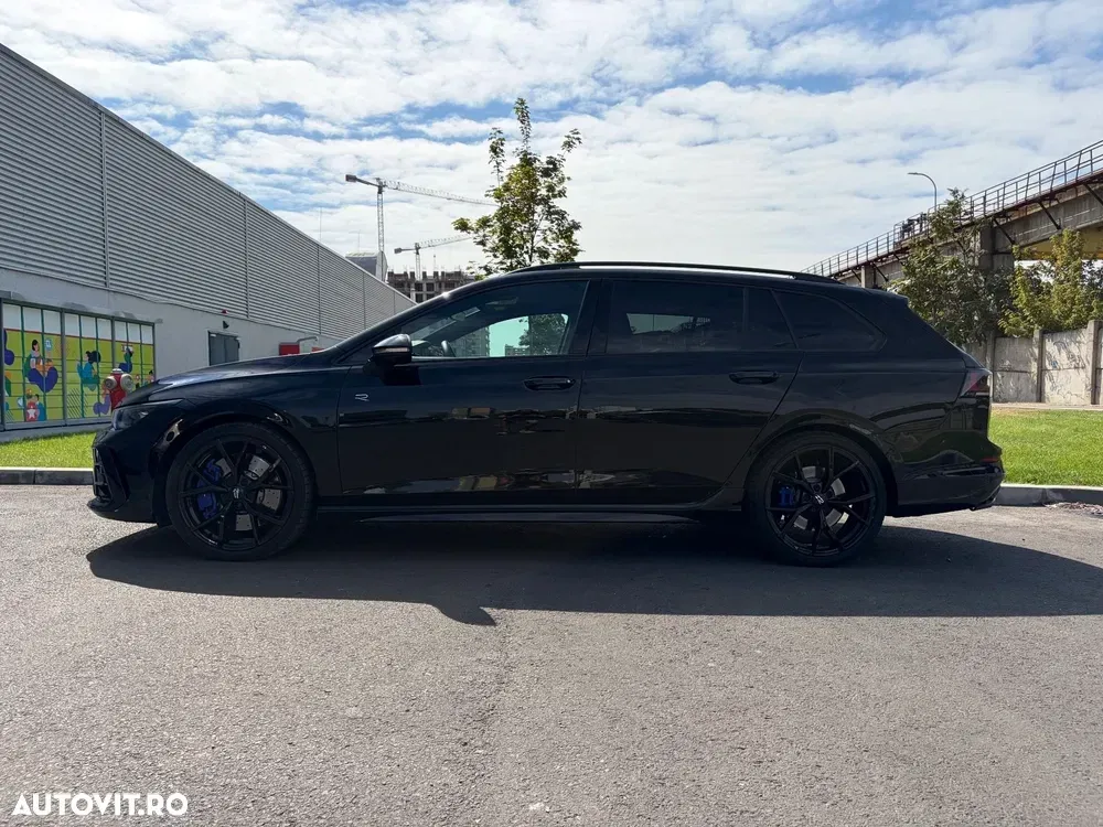 Volkswagen Golf VIII — imagine 3