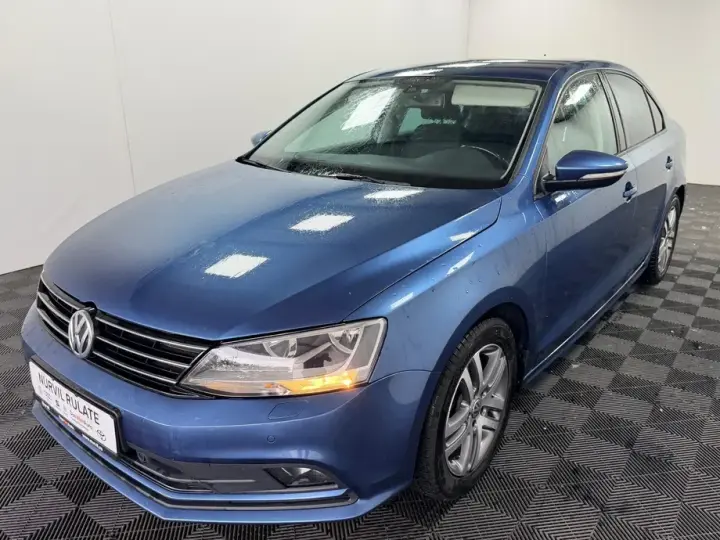 Volkswagen Jetta 2.0 TDI DSG Comfortline