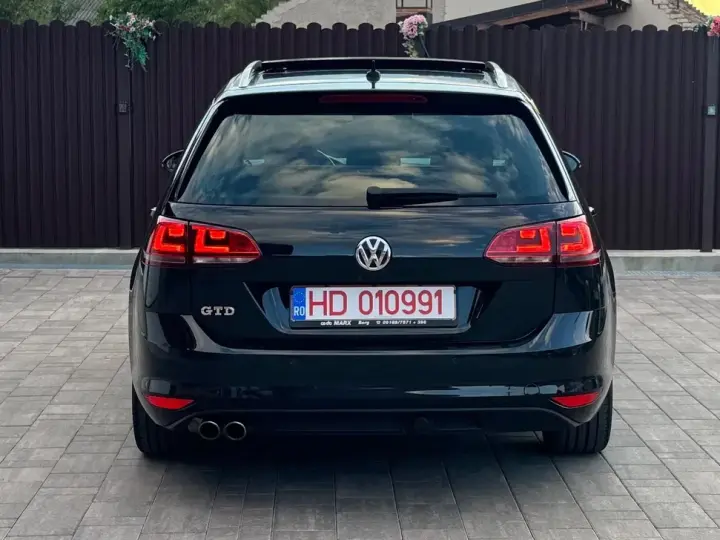 Volkswagen Golf VII