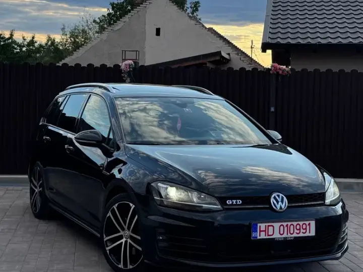 Volkswagen Golf VII