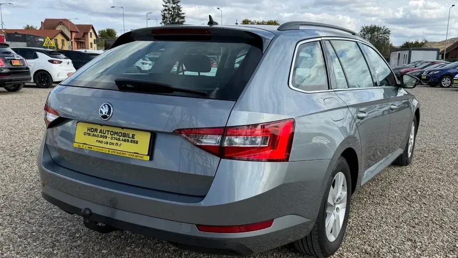 Škoda Superb 2.0 TDI 4x4 Active — imagine 3