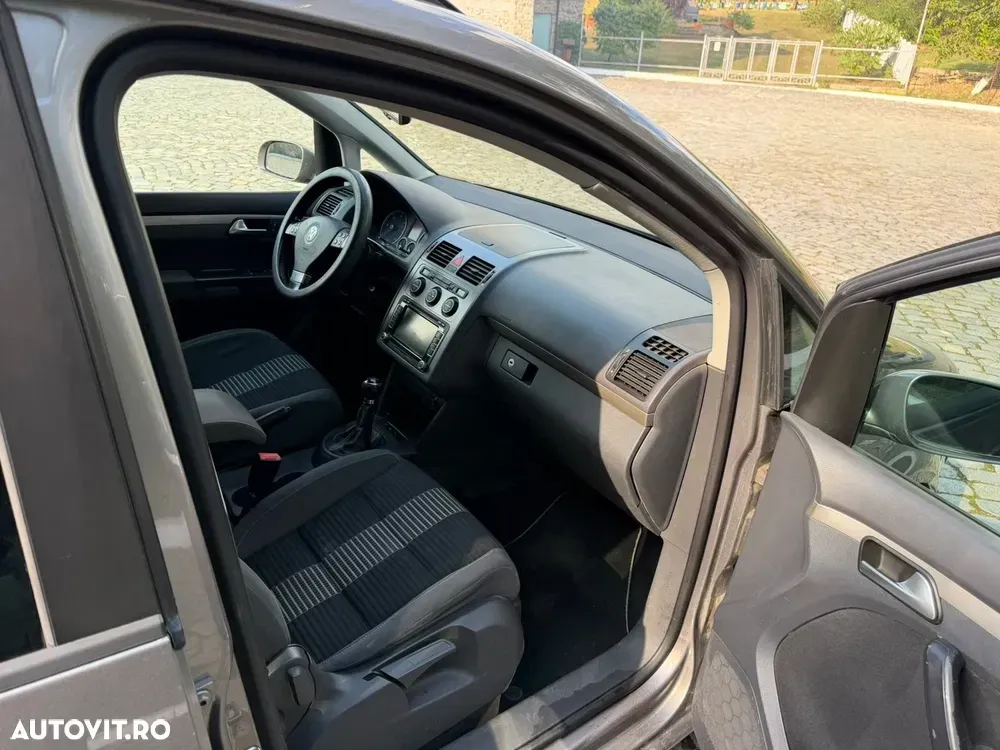 Volkswagen Touran I 2.0 TDI Highline — imagine 6