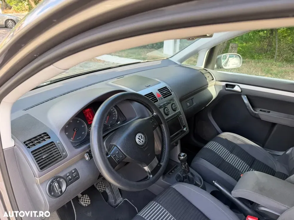 Volkswagen Touran I 2.0 TDI Highline — imagine 5