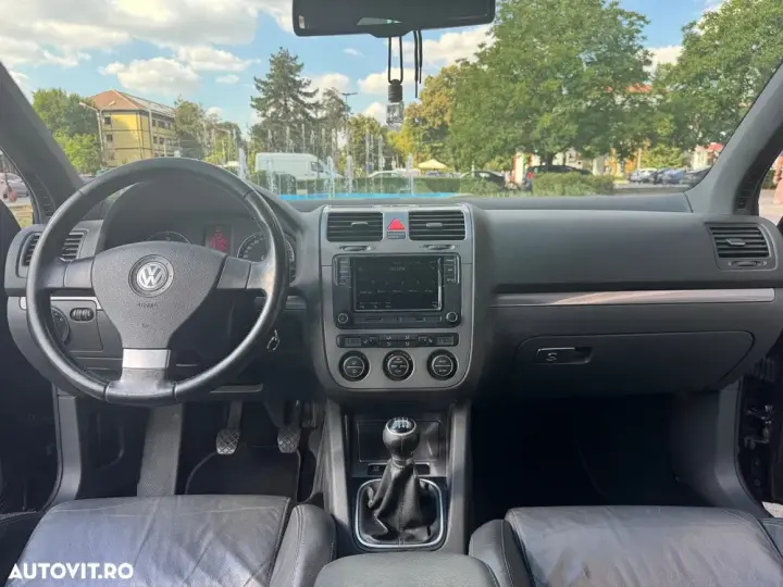 Volkswagen Golf V