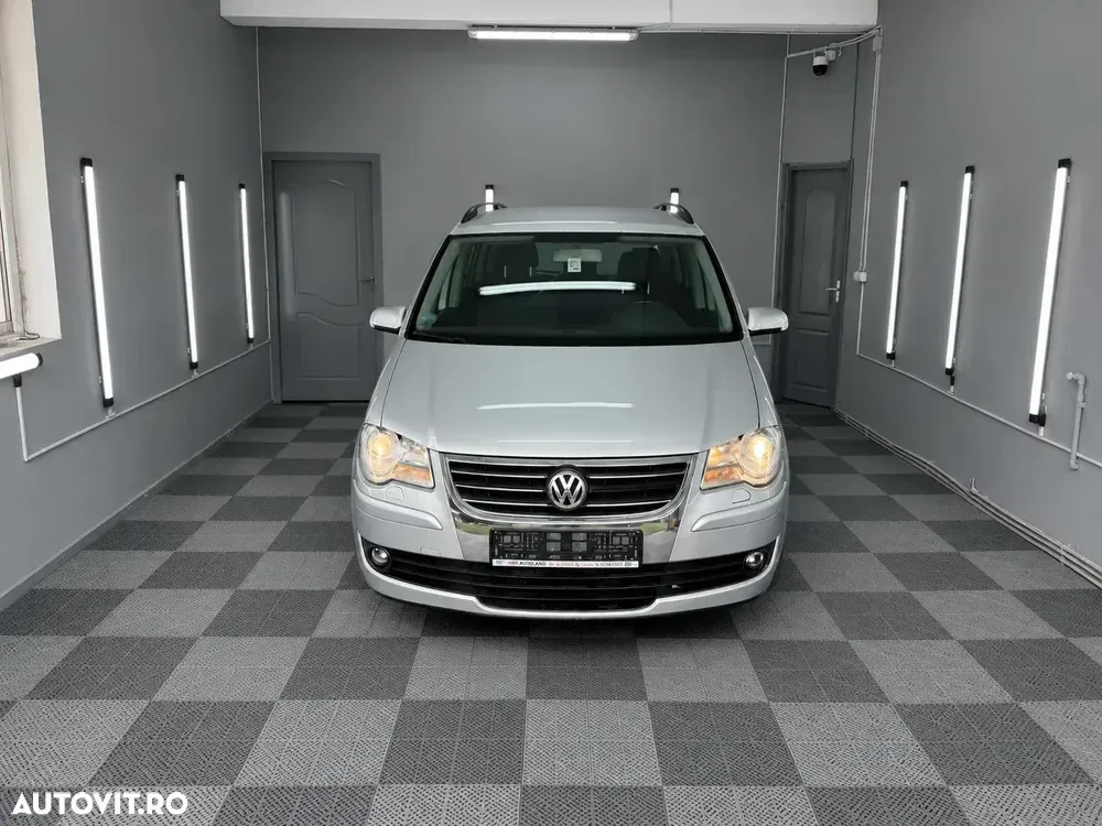Volkswagen Touran 1.9 TDI Conceptline — imagine 2