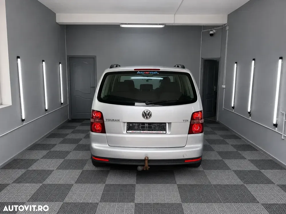 Volkswagen Touran 1.9 TDI Conceptline — imagine 6