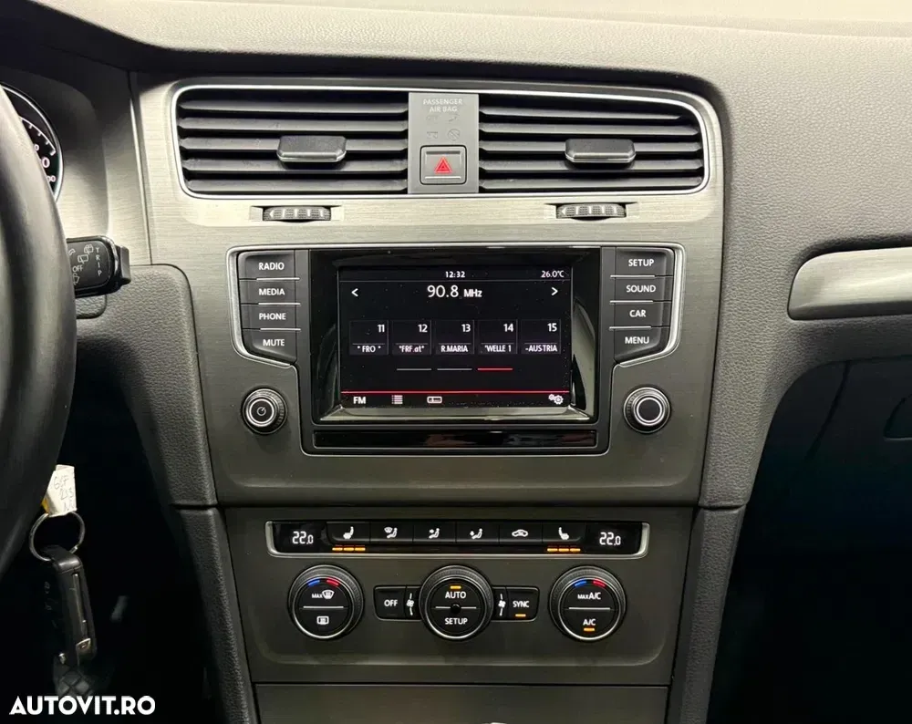 Volkswagen Golf VII 1.6 TDI DPF Exclusive — imagine 6