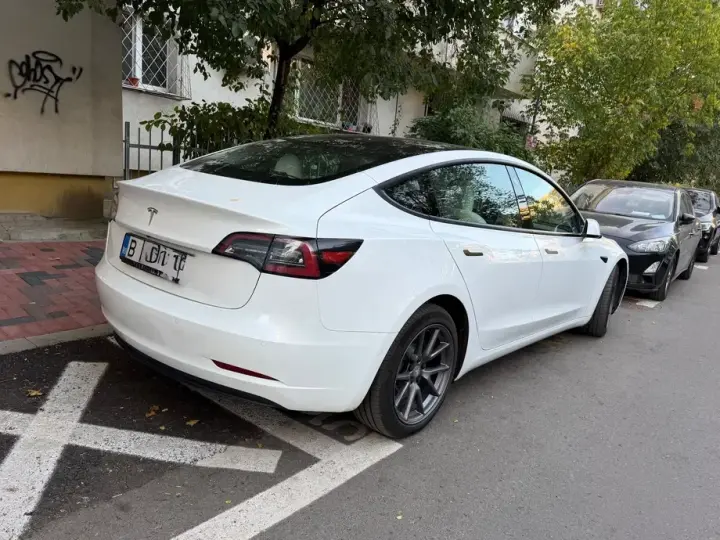 Tesla Model 3 Standard