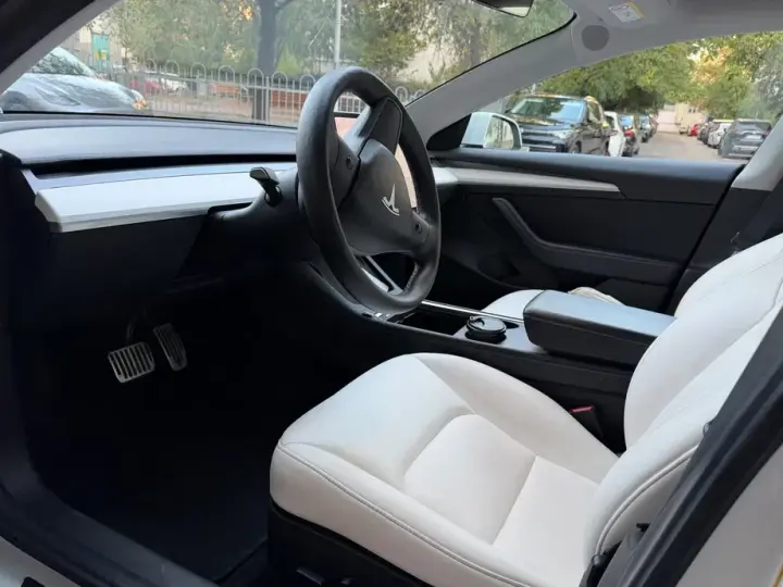 Tesla Model 3 Standard