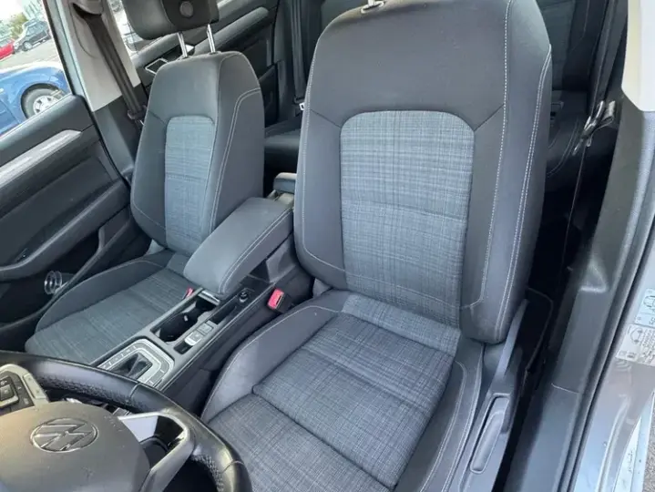 Volkswagen Passat B8 2.0 TDI SCR DSG Business