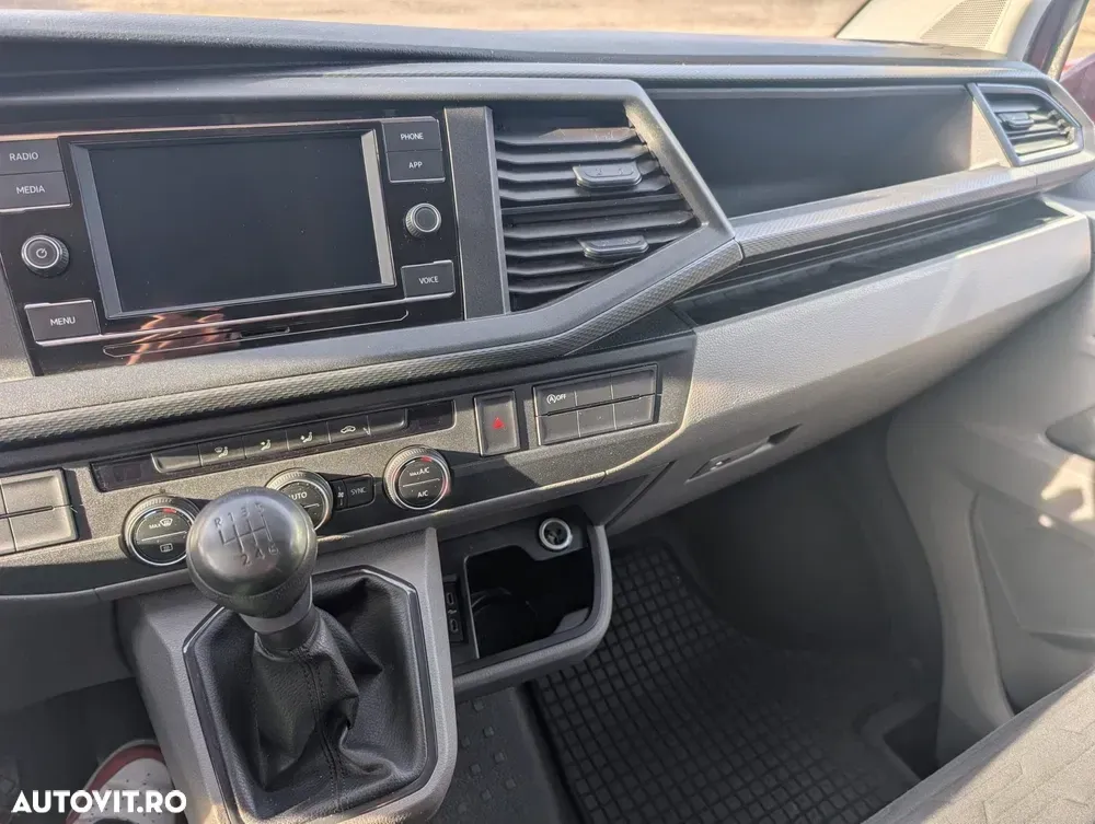 Volkswagen Caravelle 2.0 TDI 110 kW LR Comfortline — imagine 6