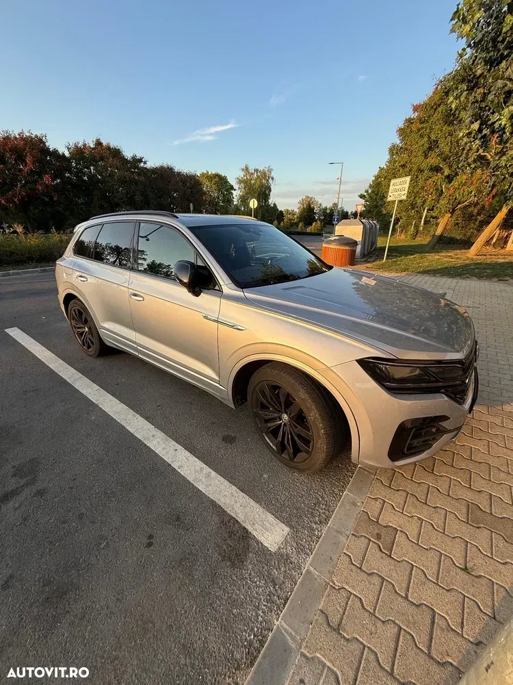 Volkswagen Touareg III V6 TDI R-Style — imagine 3